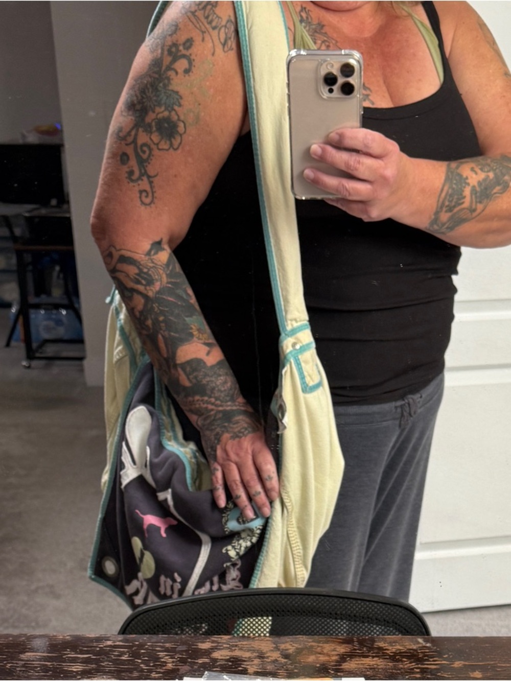Victoria Secret PINK Graphic Canvas Satchel - Picture 12 of 13